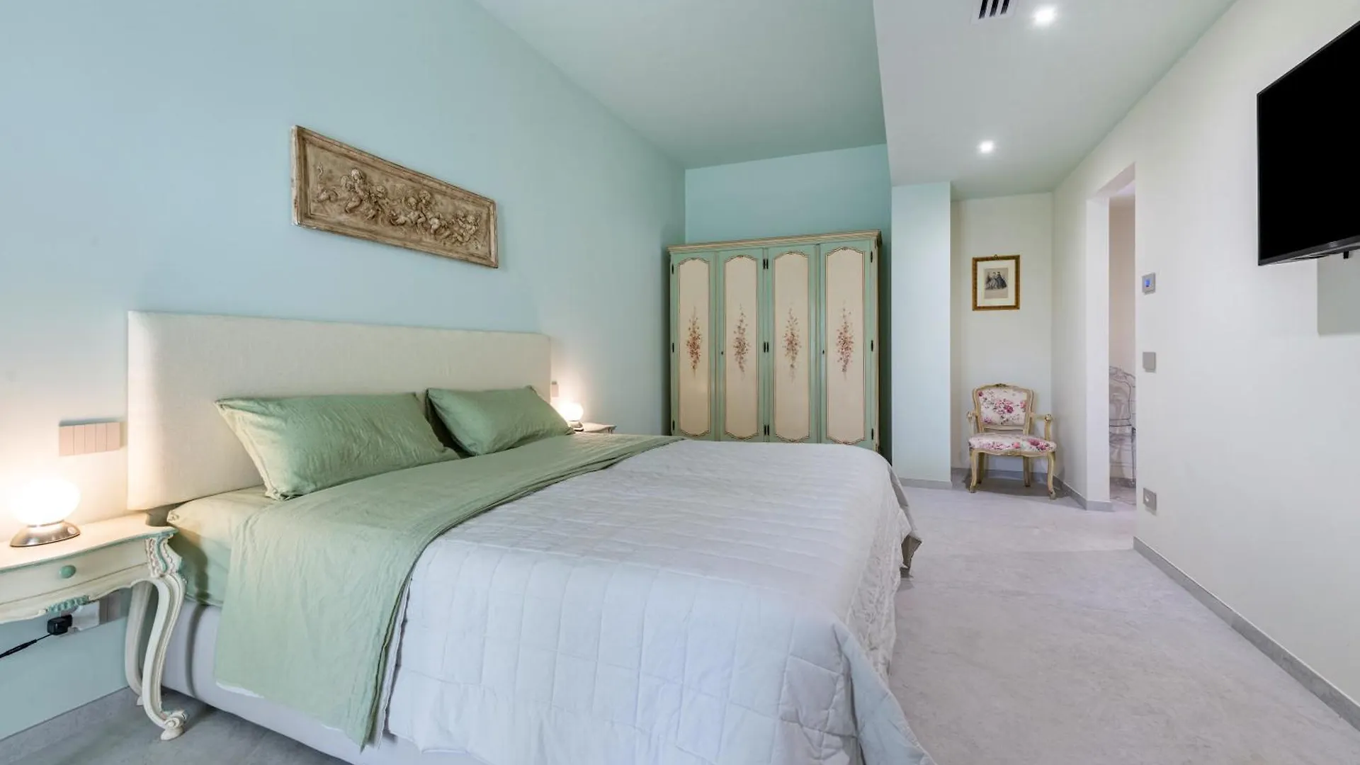 Abaye I Champagne Charm Adults Only Apartment Soiano Del Lago Italy
