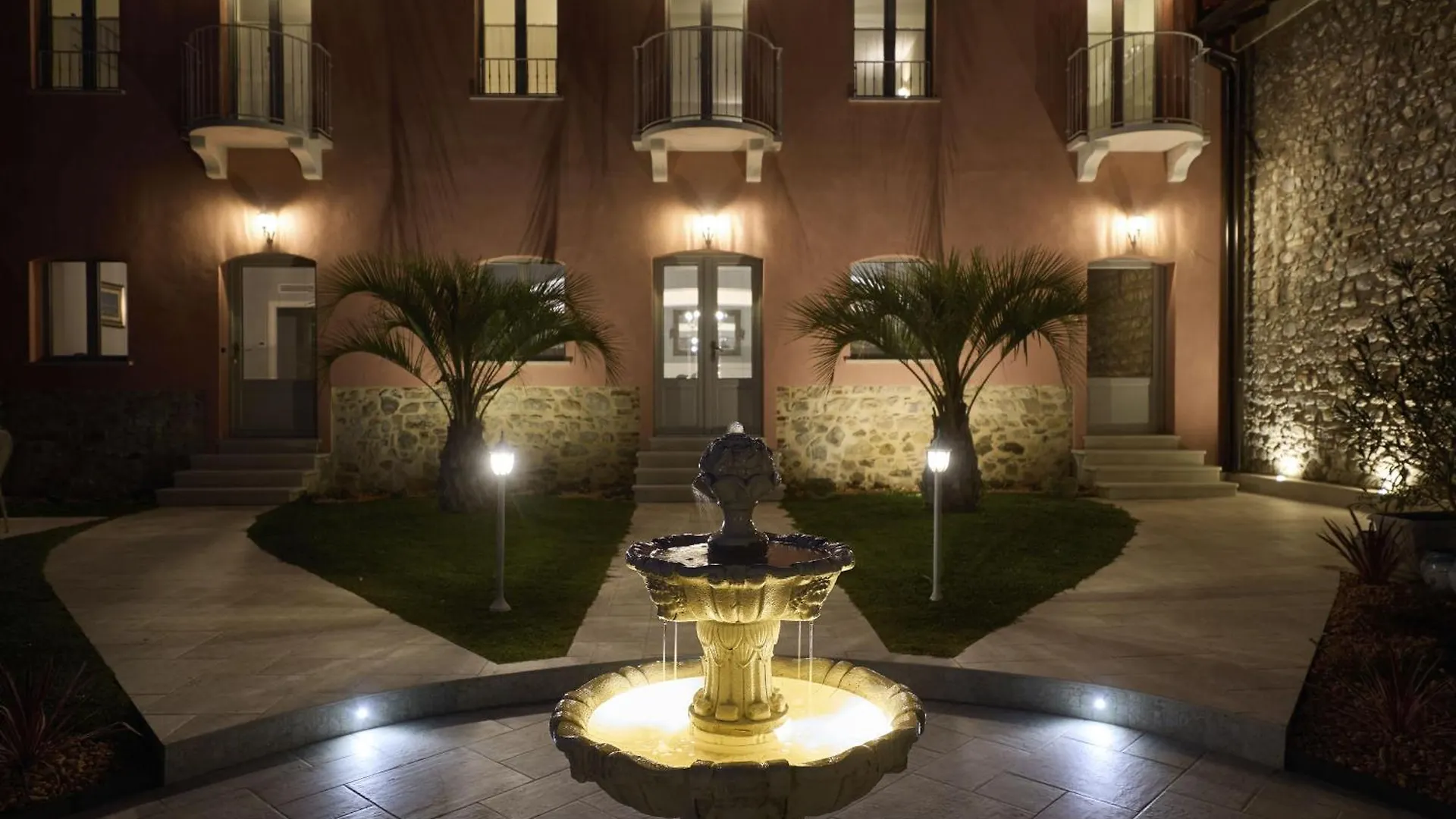 Abaye I Champagne Charm Adults Only Apartment Soiano Del Lago Italy